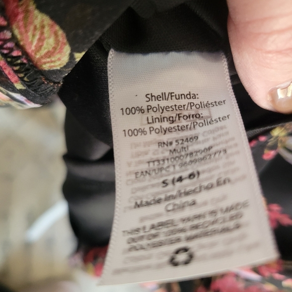 Time and Tru Floral Dress - Picture 4 of 4